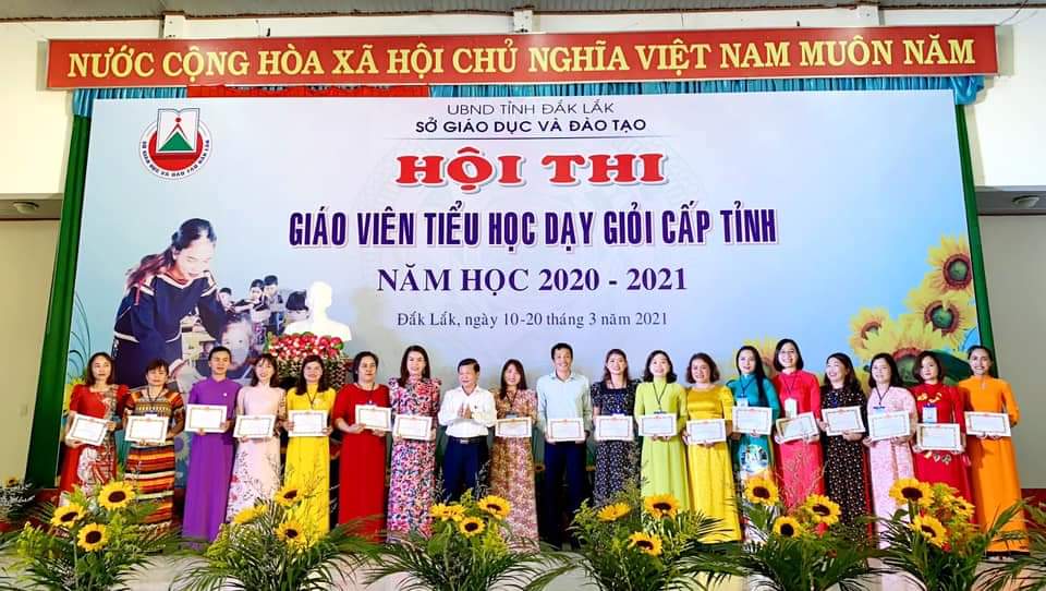 Hội thi GV tiểu học dạy giỏi cấp tỉnh năm học 2020 – 2021.