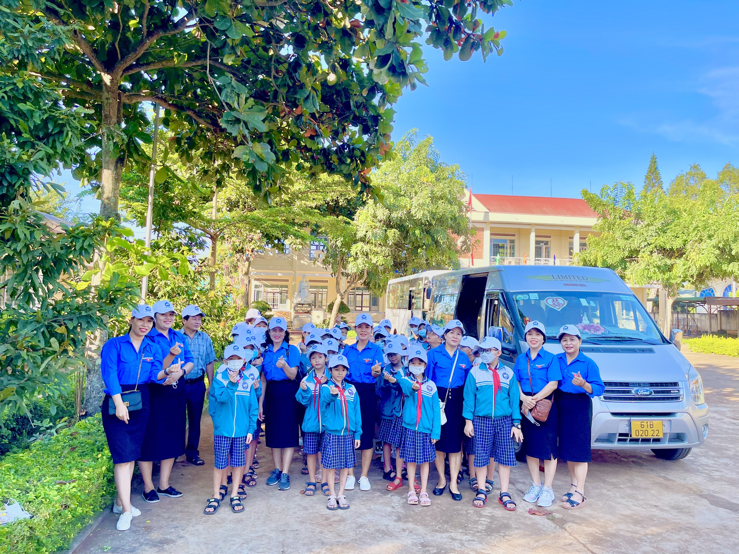 Ngày 1/9/2022 HS trường tham quan khu di tích lịch sử – văn hóa đồn điền CaDa và vườn sầu riêng trên địa bàn huyện Krông Pắc. Hưởng ứng lễ hội sầu riêng lần thứ I. Ngày 1/9/2022 HS trường tham quan khu di tích lịch sử – văn hóa đồn điền CaDa và vườn sầu riêng trên địa bàn huyện Krông Pắc. Hưởng ứng lễ hội sầu riêng lần thứ I.